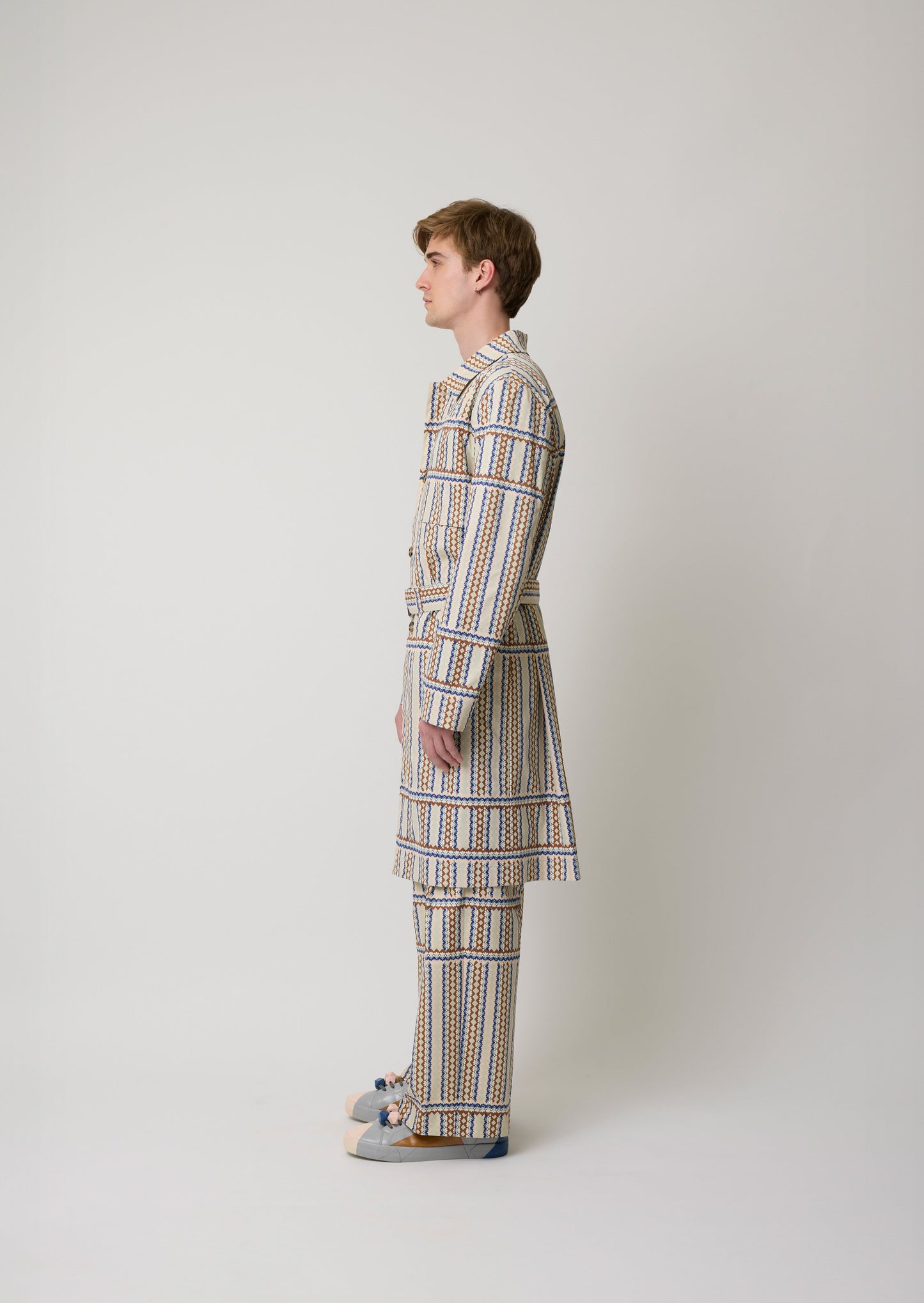 Laclos Paris, Menswear, geometric pattern, pattern, art-deco, fashion, paris, fashion week, casualwear, streetwear, trench coat, trench coat with belt