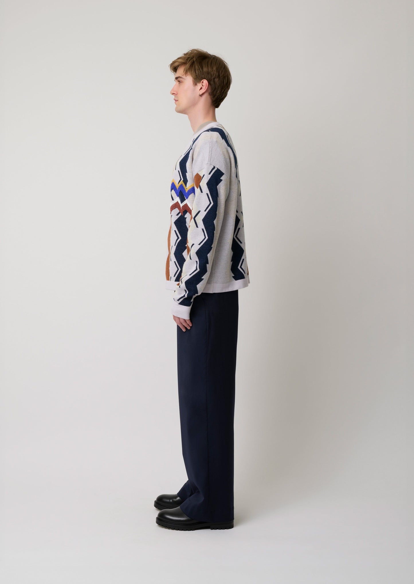 Laclos Paris, menswear, jacquard, geomteric pattern, jacquard, joggers, jogging pants,art-deco, fashion, paris, fashion week, casualwear, streetwear, sweater, bead embroidery