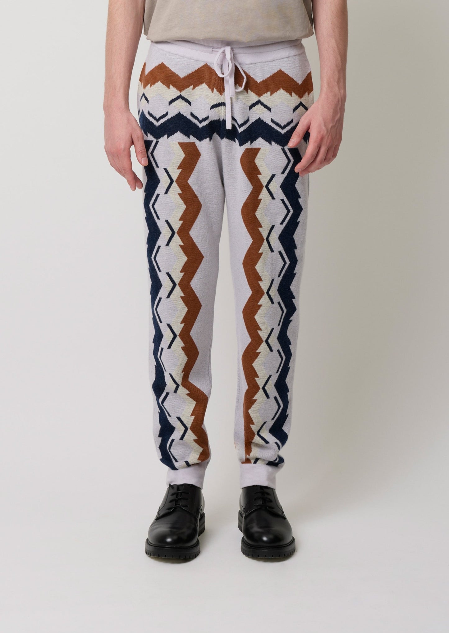 Laclos Paris, Menswear, geomteric pattern, jacquard, joggers, jogging pants,art-deco, fashion, paris, fashion week, casualwear, streetwear, pants, jacket