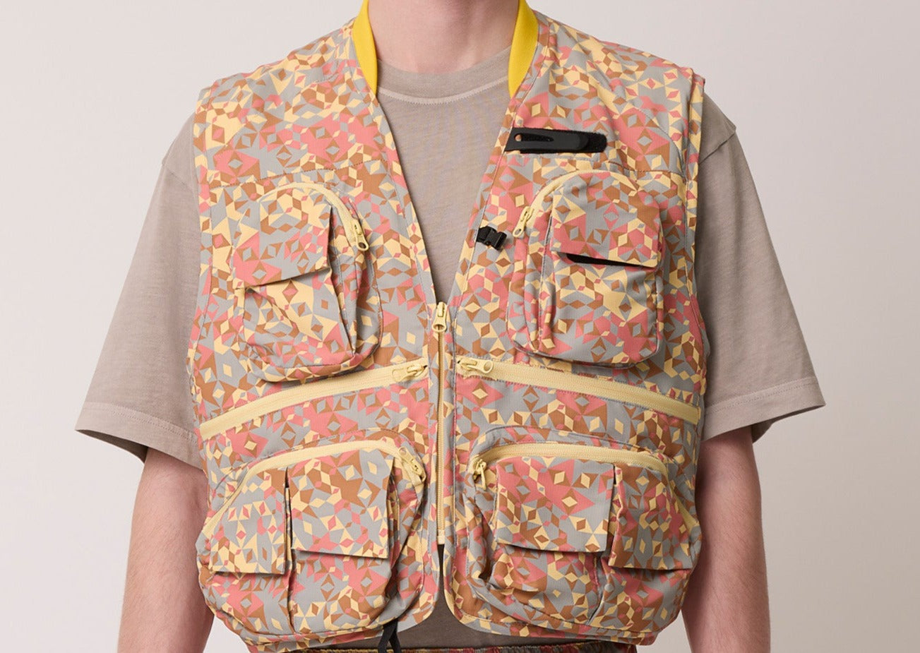 Cargo gilet with Scandinavian pattern