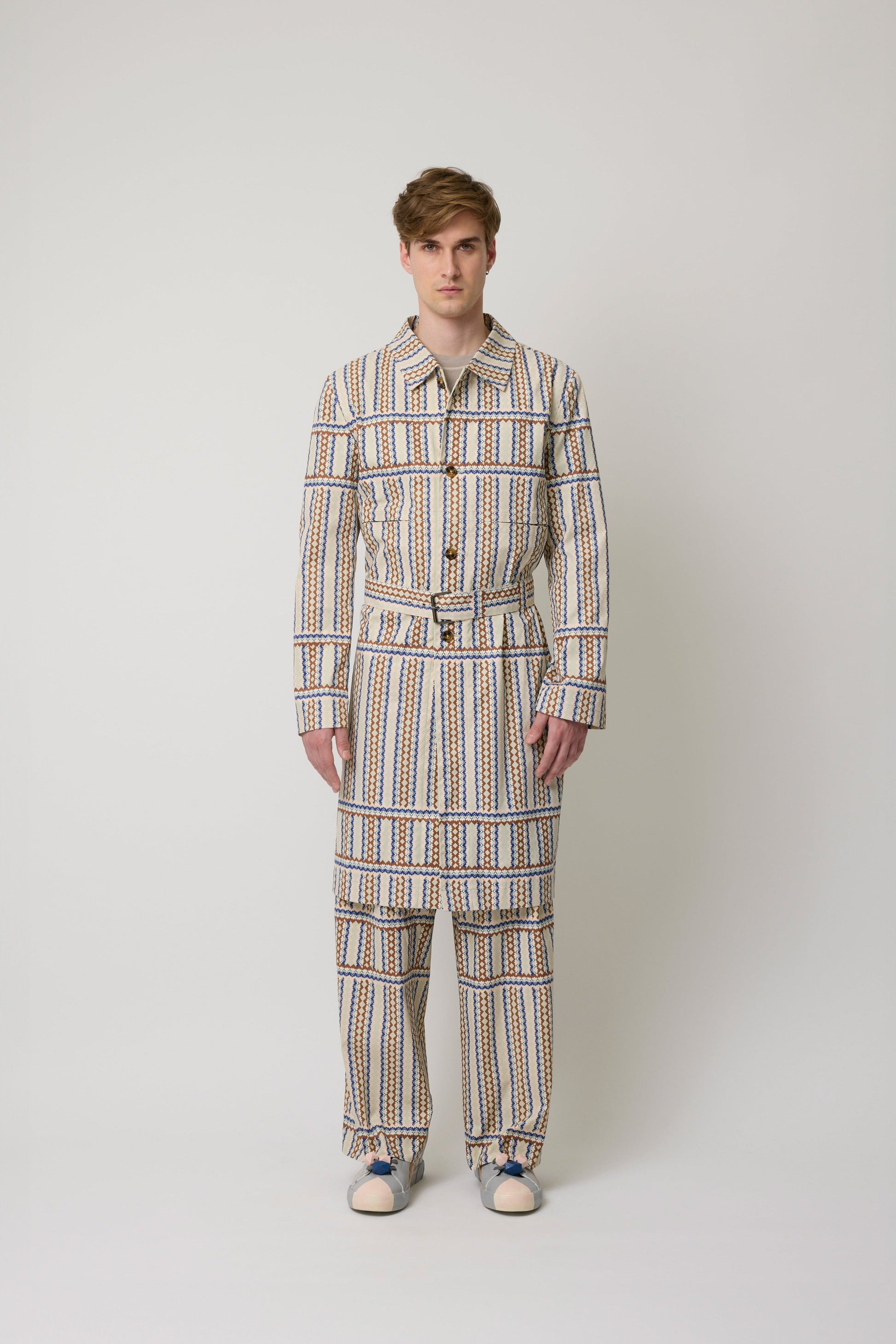 Laclos Paris, Menswear, geometric pattern, pattern, art-deco, fashion, paris, fashion week, casualwear, streetwear, trench coat, trench coat with belt