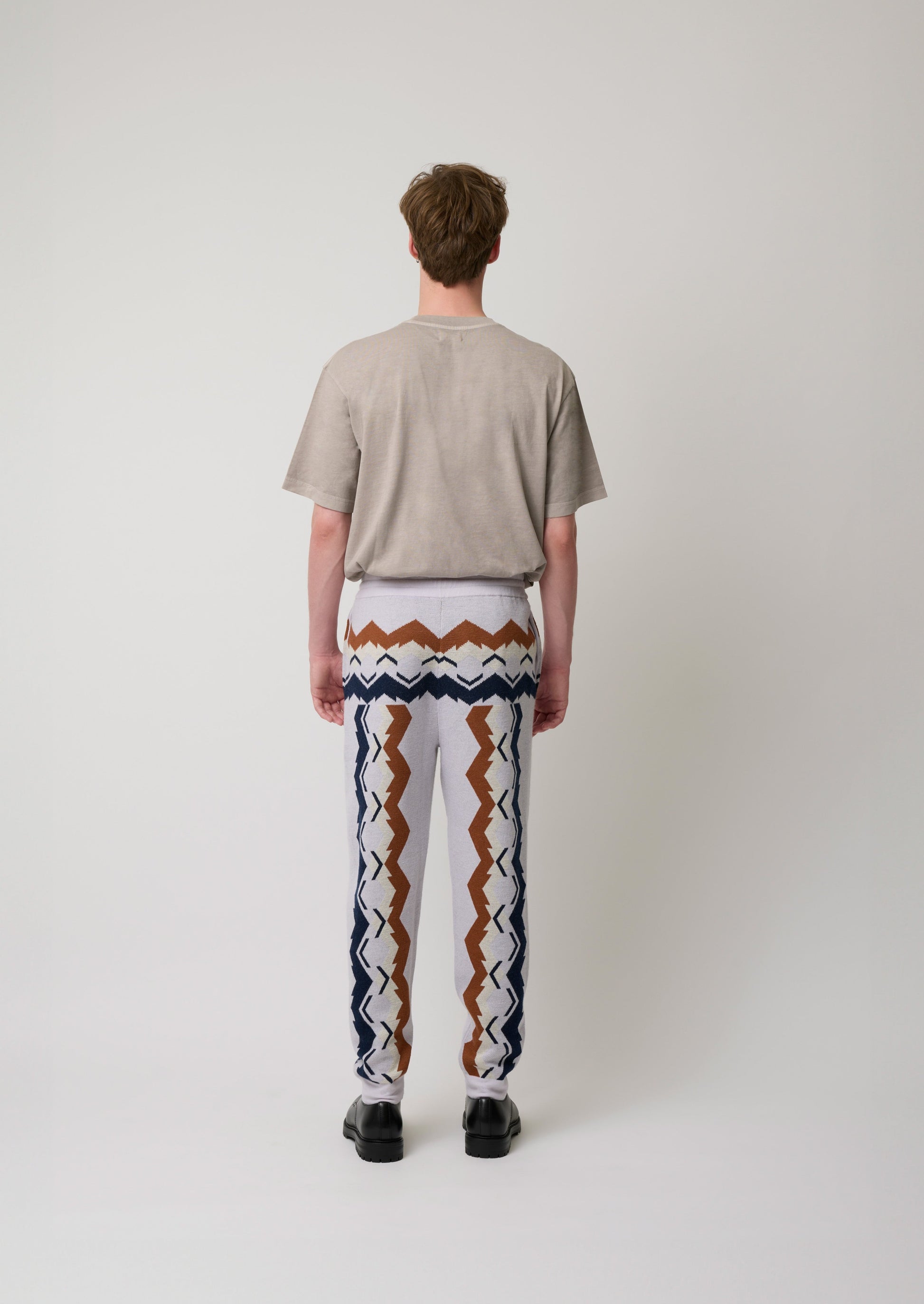 Laclos Paris, Menswear, geomteric pattern, jacquard, joggers, jogging pants,art-deco, fashion, paris, fashion week, casualwear, streetwear, pants, jacket