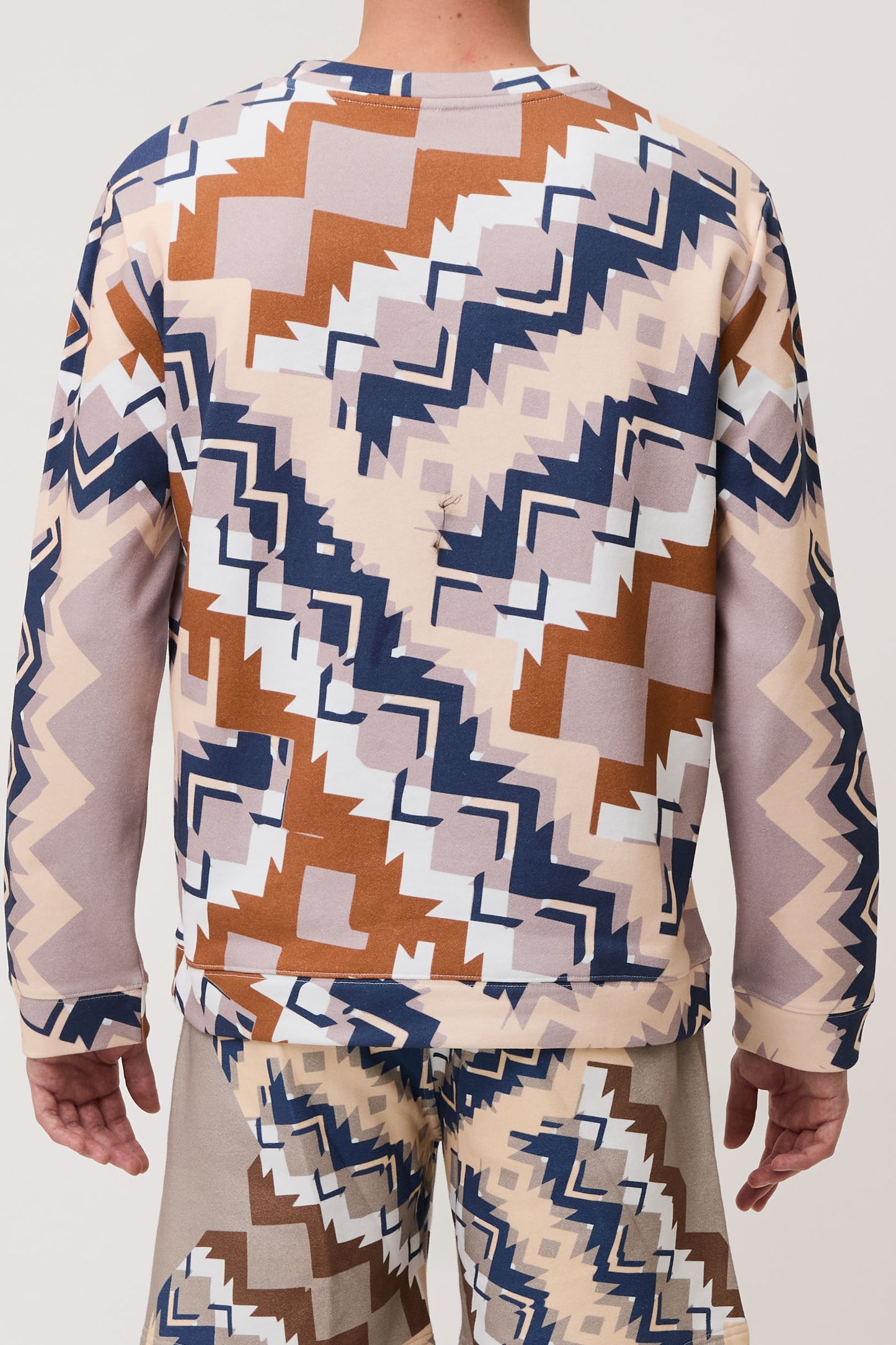 Scadi Elements Elaborate Front Logo Sweatshirt